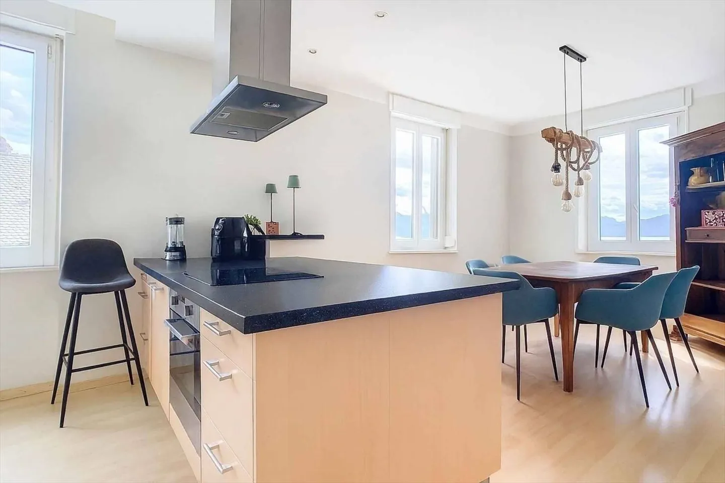 «Bereich des Umspannwerks Villa Fleur des Alpes» - Foto 5 von 11