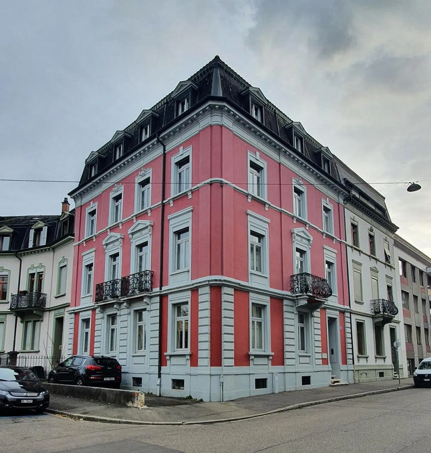 Schöne Altbauwohnung an zentraler Lage - Foto 1 von 9