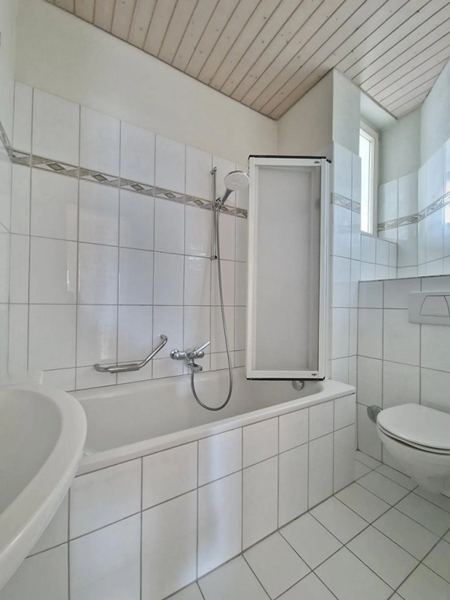 Schöne Altbauwohnung an zentraler Lage - Foto 9 von 9