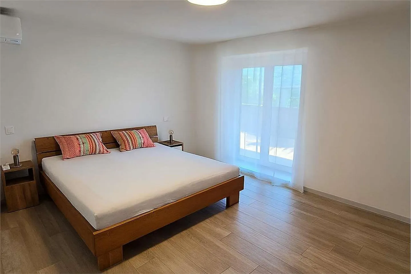2.5-room apartment in the station area with a large terrace - Photo 5 of 8