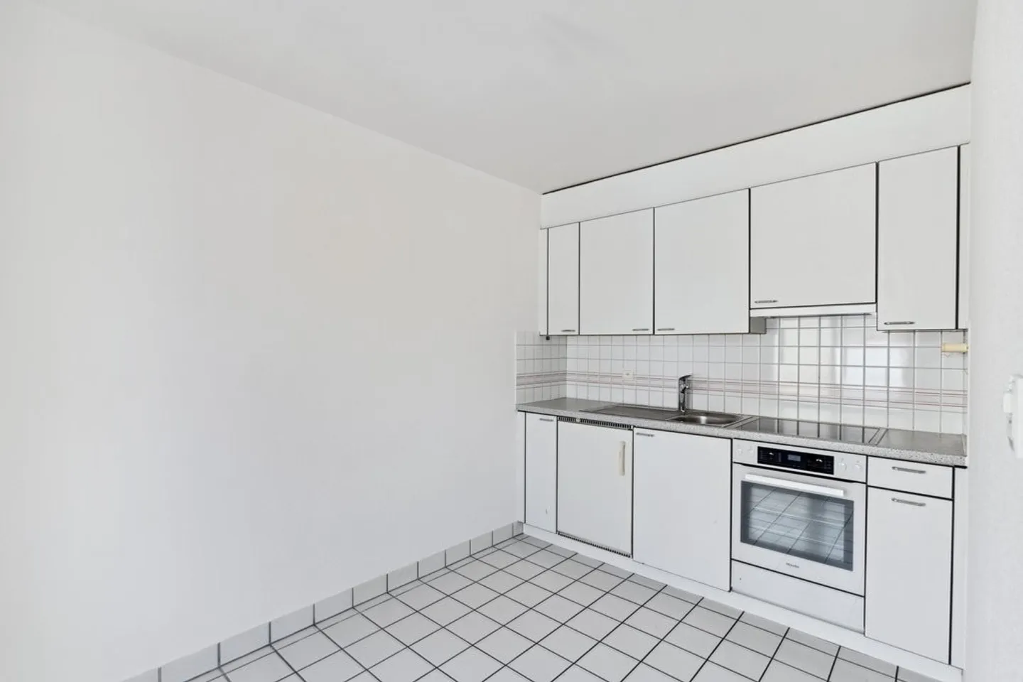 Geräumige Wohnung Nähe Stadtzentrum - Foto 3 von 8