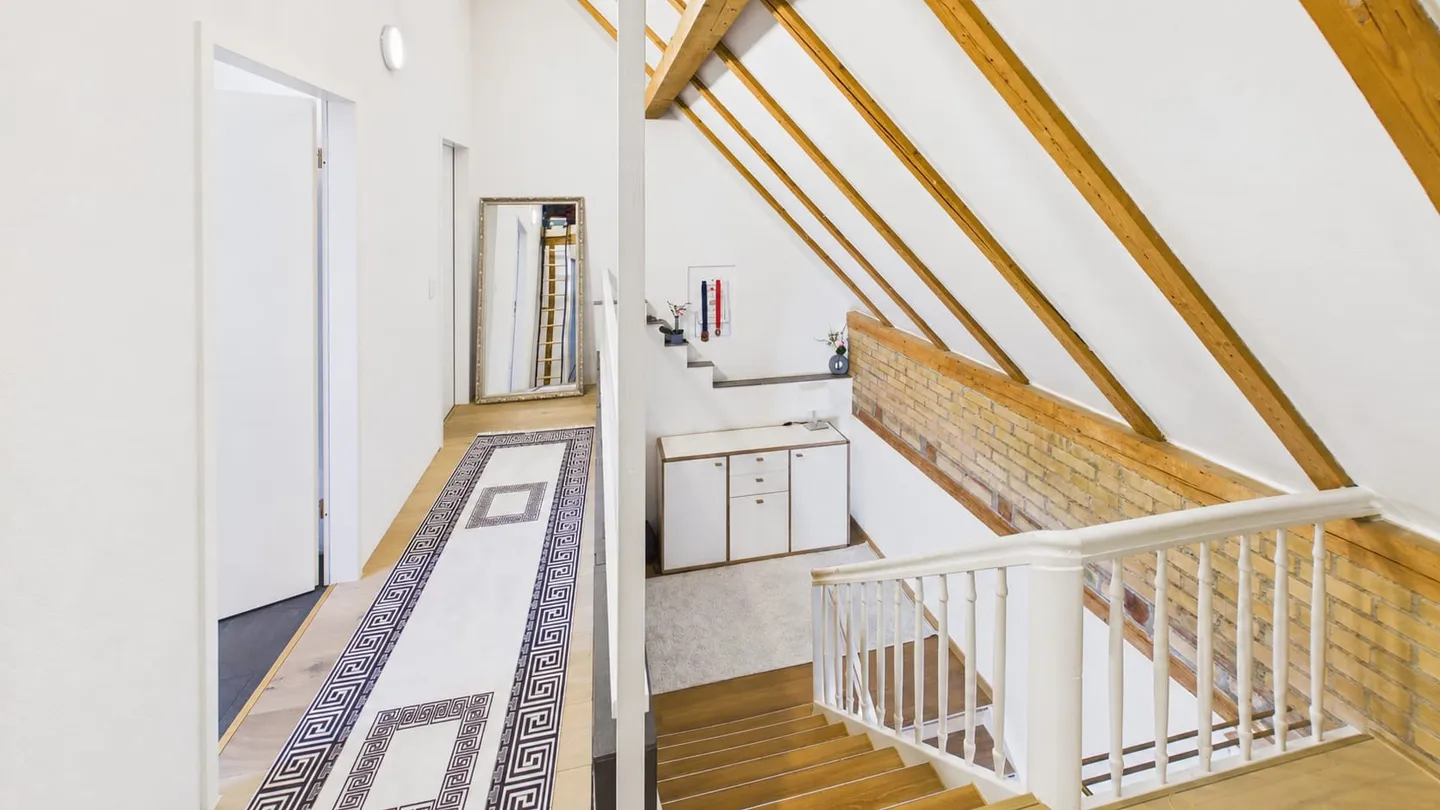 2 Häuser mit 8-Zimmer und grosser Terrasse in Kollbrunn zu verkaufen - Foto 12 di 13