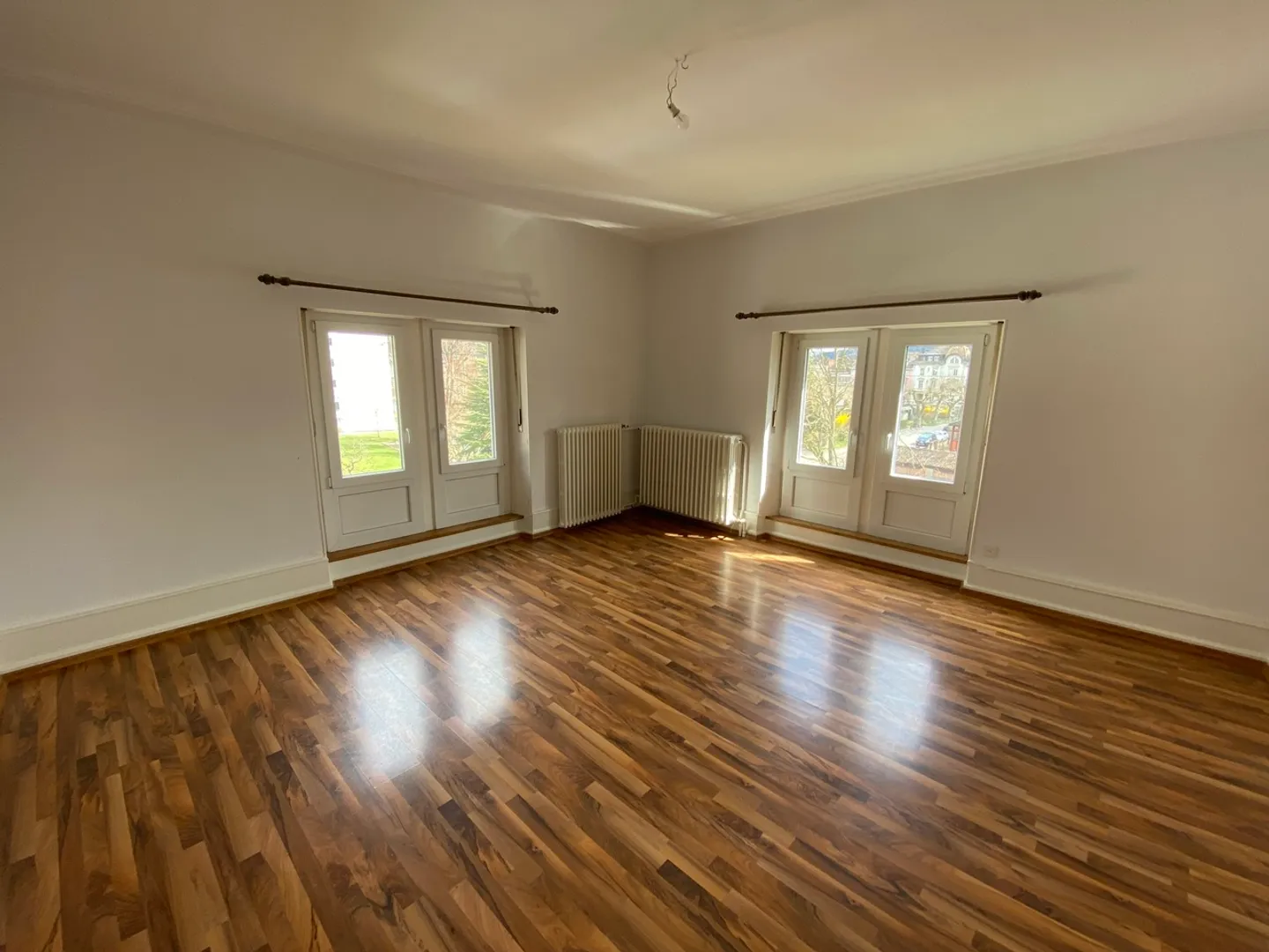 Residential building - Photo 8 of 26