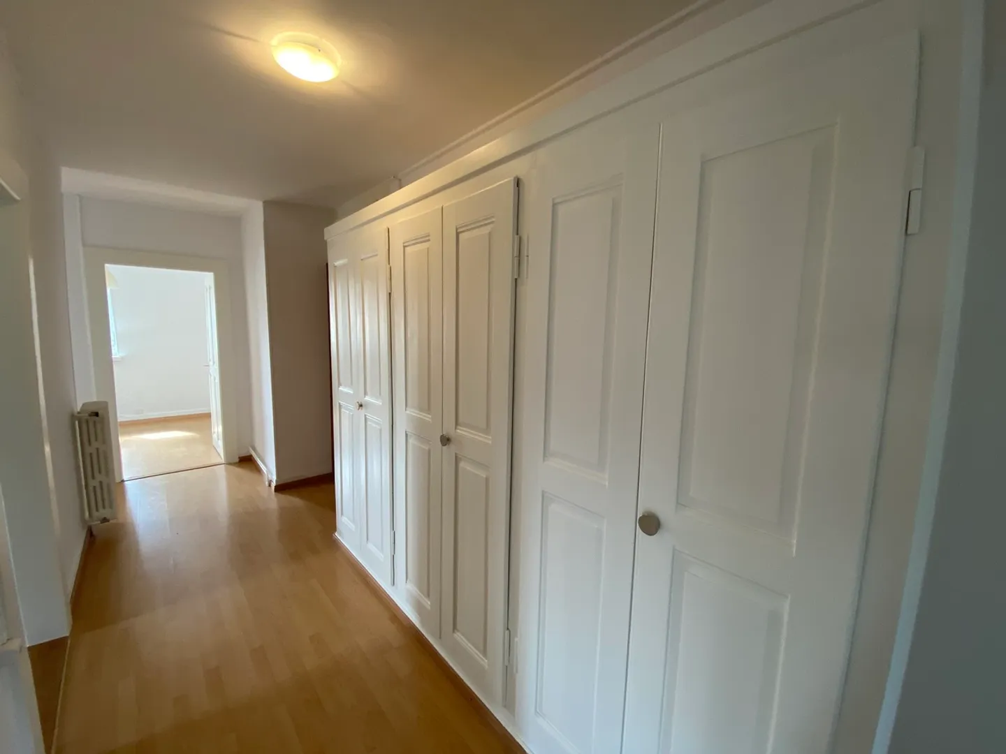 Residential building - Photo 10 of 26