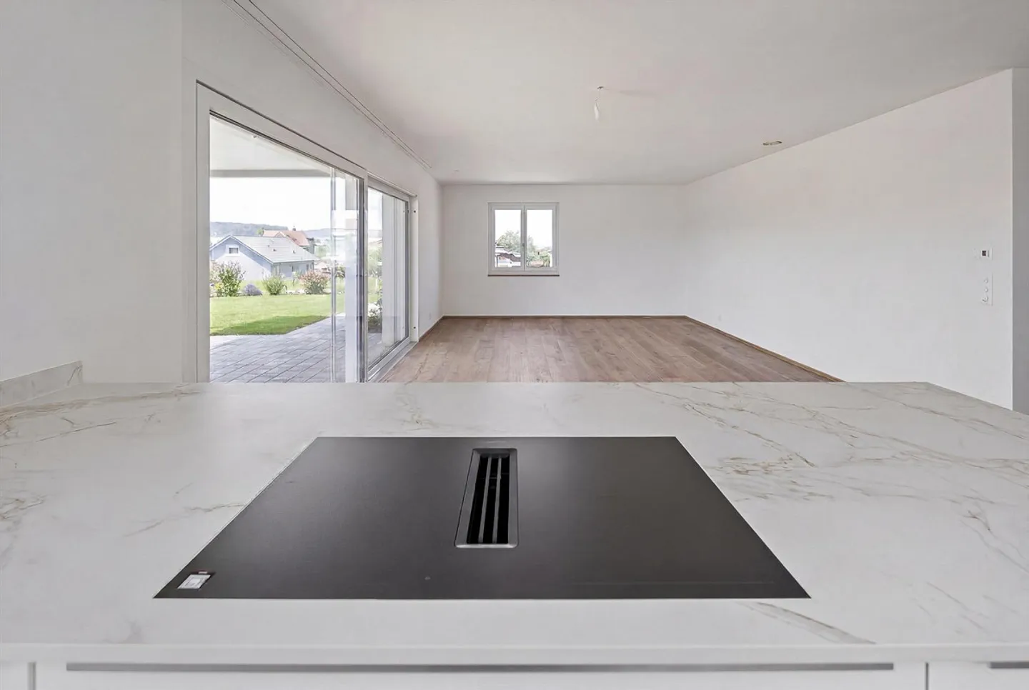 Moderne Familienhaus mit Terrasse - Foto 3 von 12