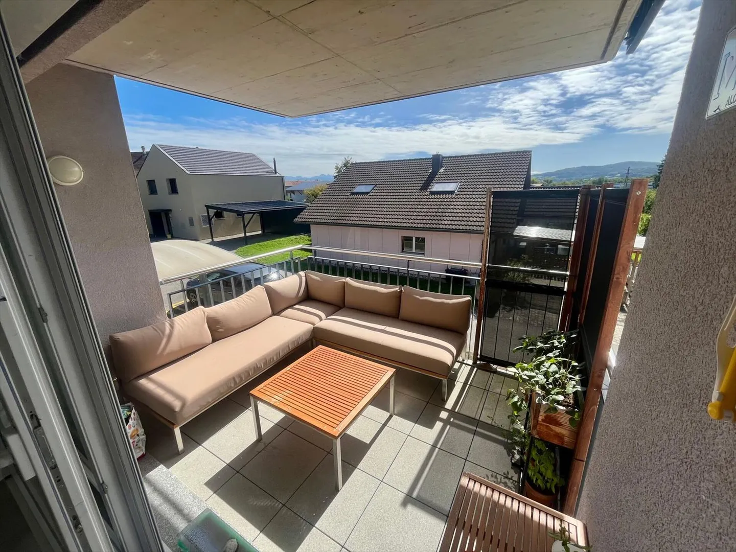 Appartement lumineux de 3,5 pièces avec balcon confortable - Photo 4 sur 9