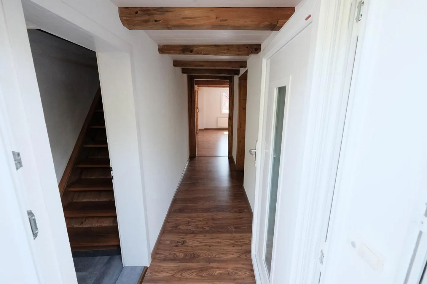 Maison semi-détachée de 5 chambres avec patio - disponible immédiatement - Photo 4 sur 15