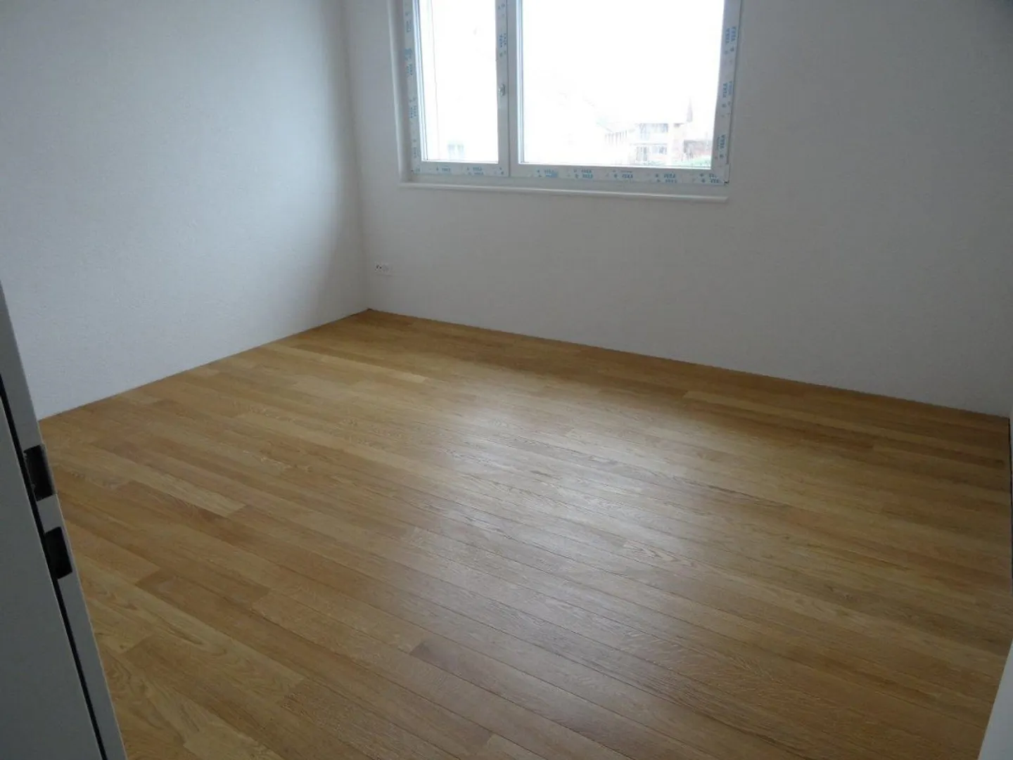 3 1/2 Rooms - Minergie-A - Photo 3 of 9