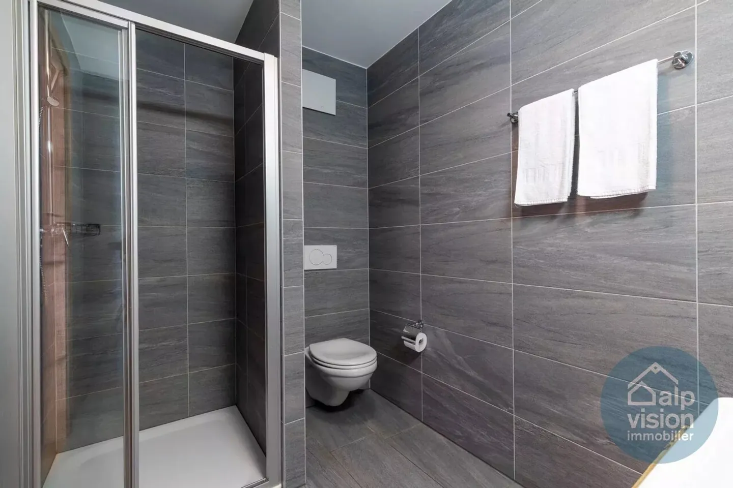 SPLENDIDO DUPLEX 5.5 STANZE SKI IN/SKI OUT CENTRO STAZIONE - Foto 9 di 13