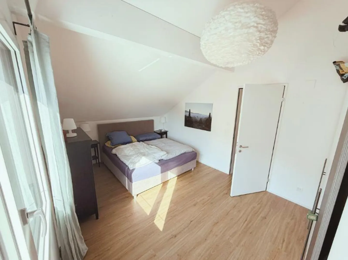 Modern & Central Penthouse Apartment with View - Photo 9 of 10