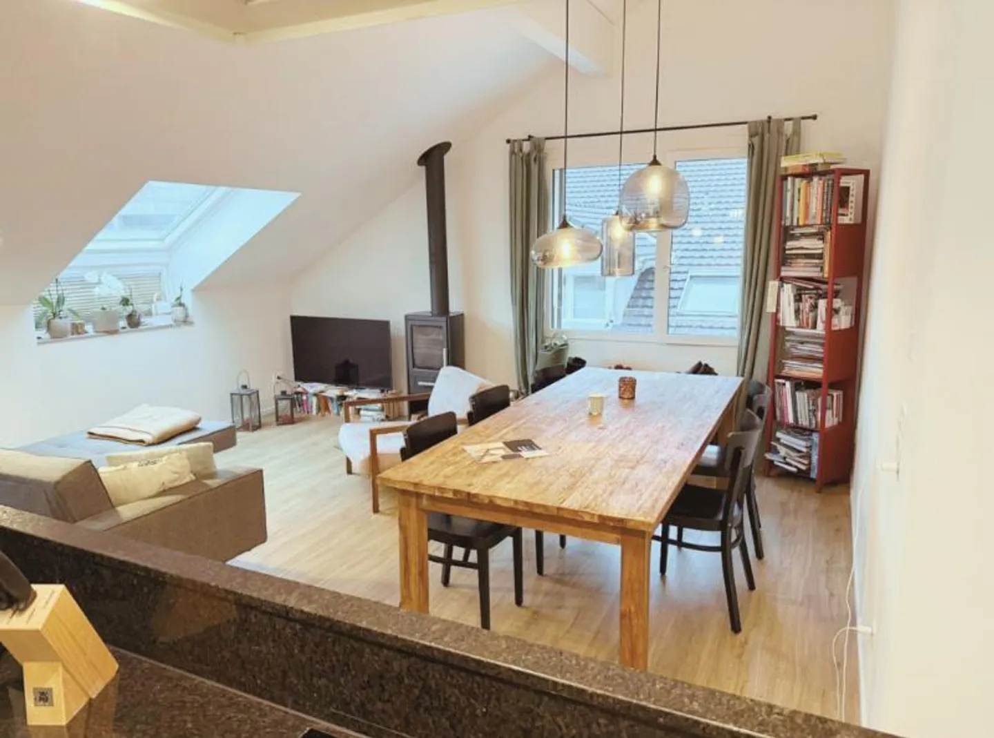 Modern & Central Penthouse Apartment with View - Photo 7 of 10