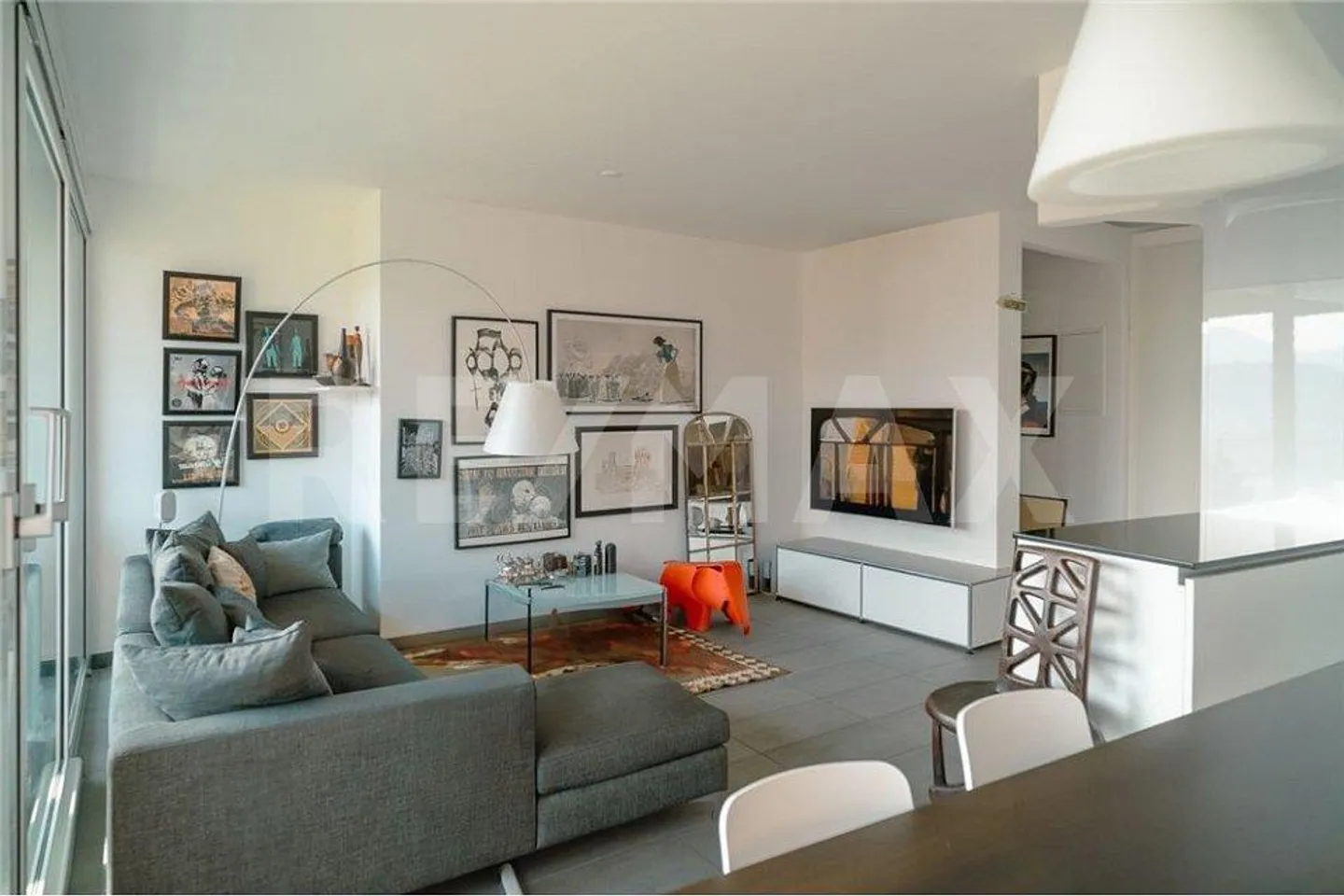 Elegant and bright 3½ room apartment in Gravesano with panoramic view - Photo 1 of 13