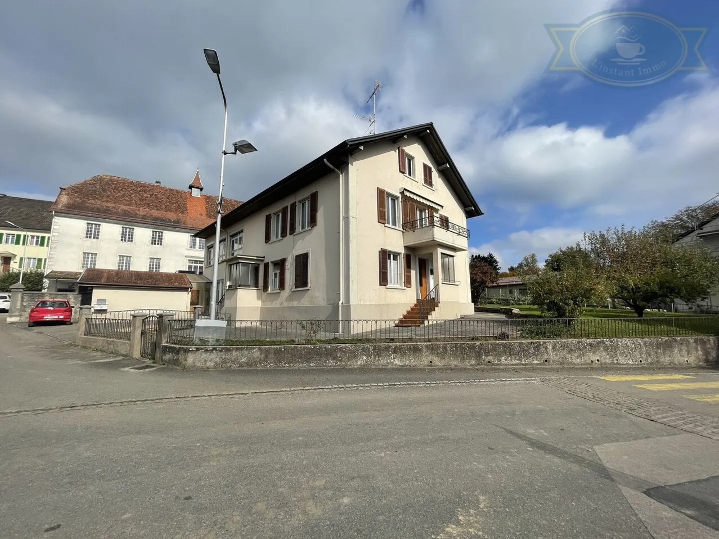 Mischgebäude - Foto 1 von 16