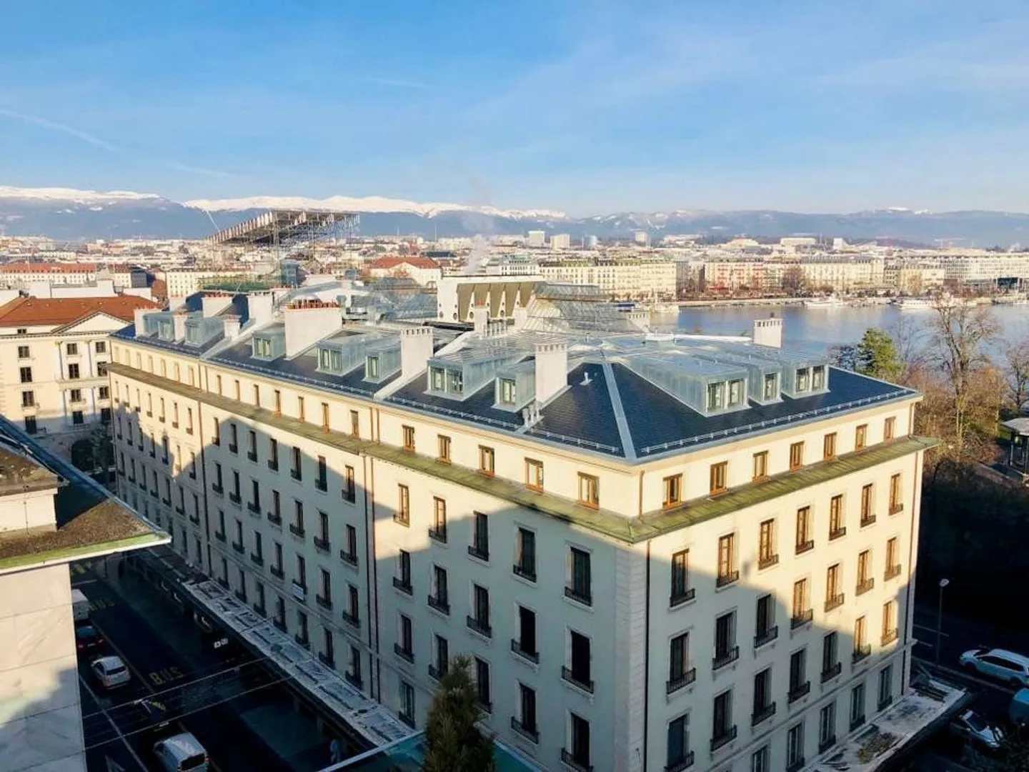 Hochwertige Wohnung komplett renoviert mit Blick auf den See - Foto 8 von 8