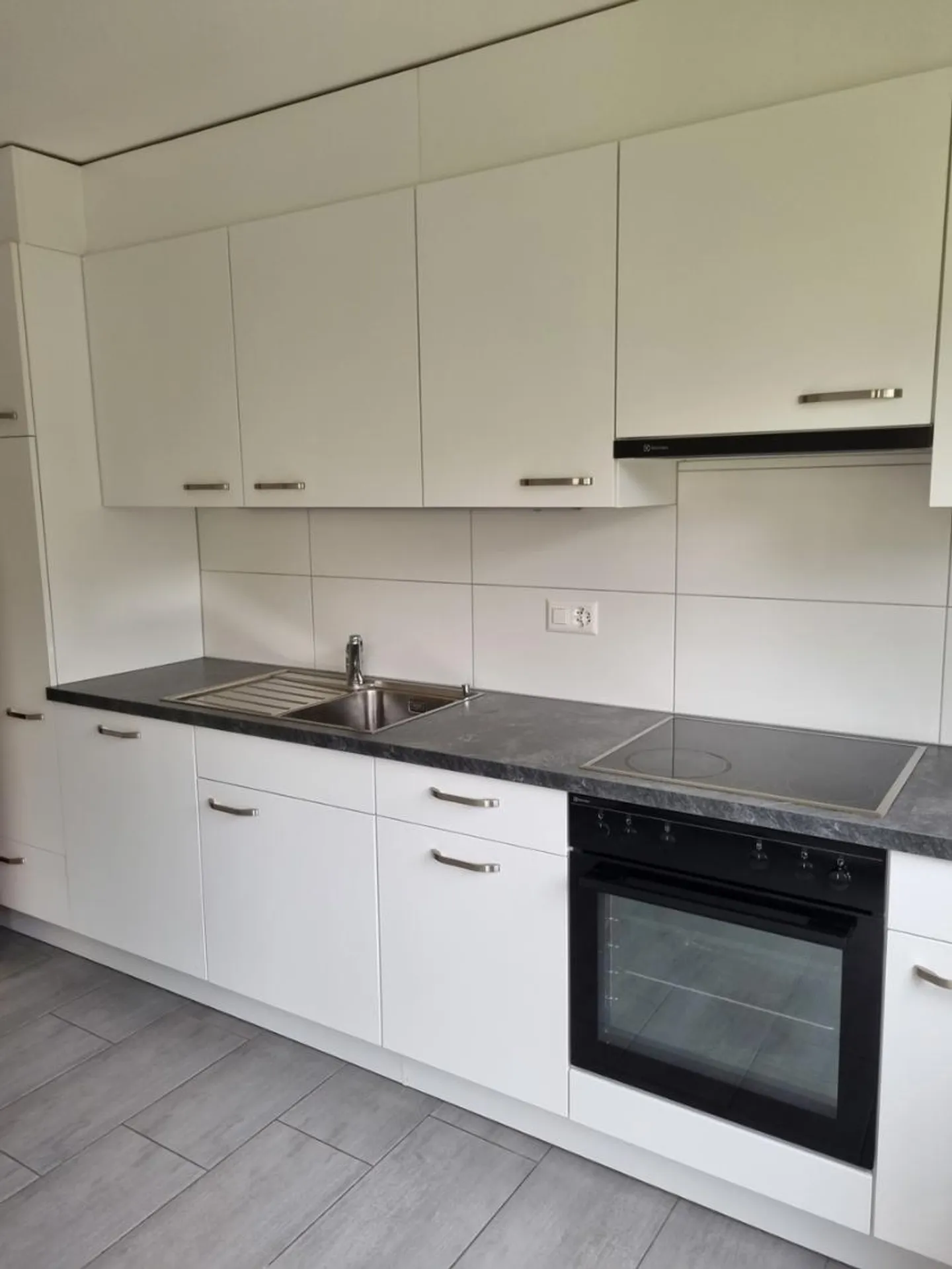 Apartment 75 m2 with 3 rooms on the 2nd floor, with elevator - Photo 3 of 13