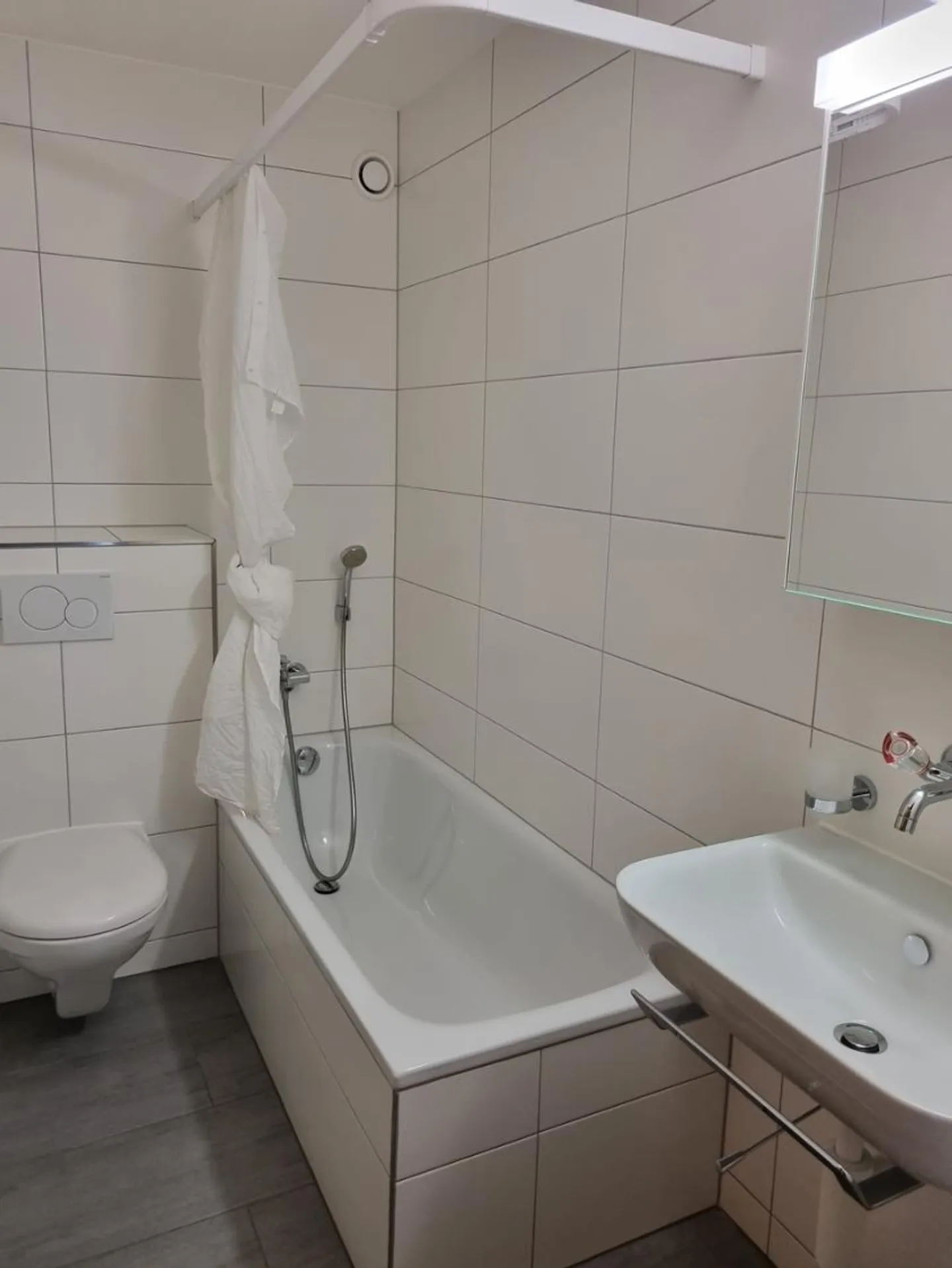 Apartment 75 m2 with 3 rooms on the 2nd floor, with elevator - Photo 5 of 13