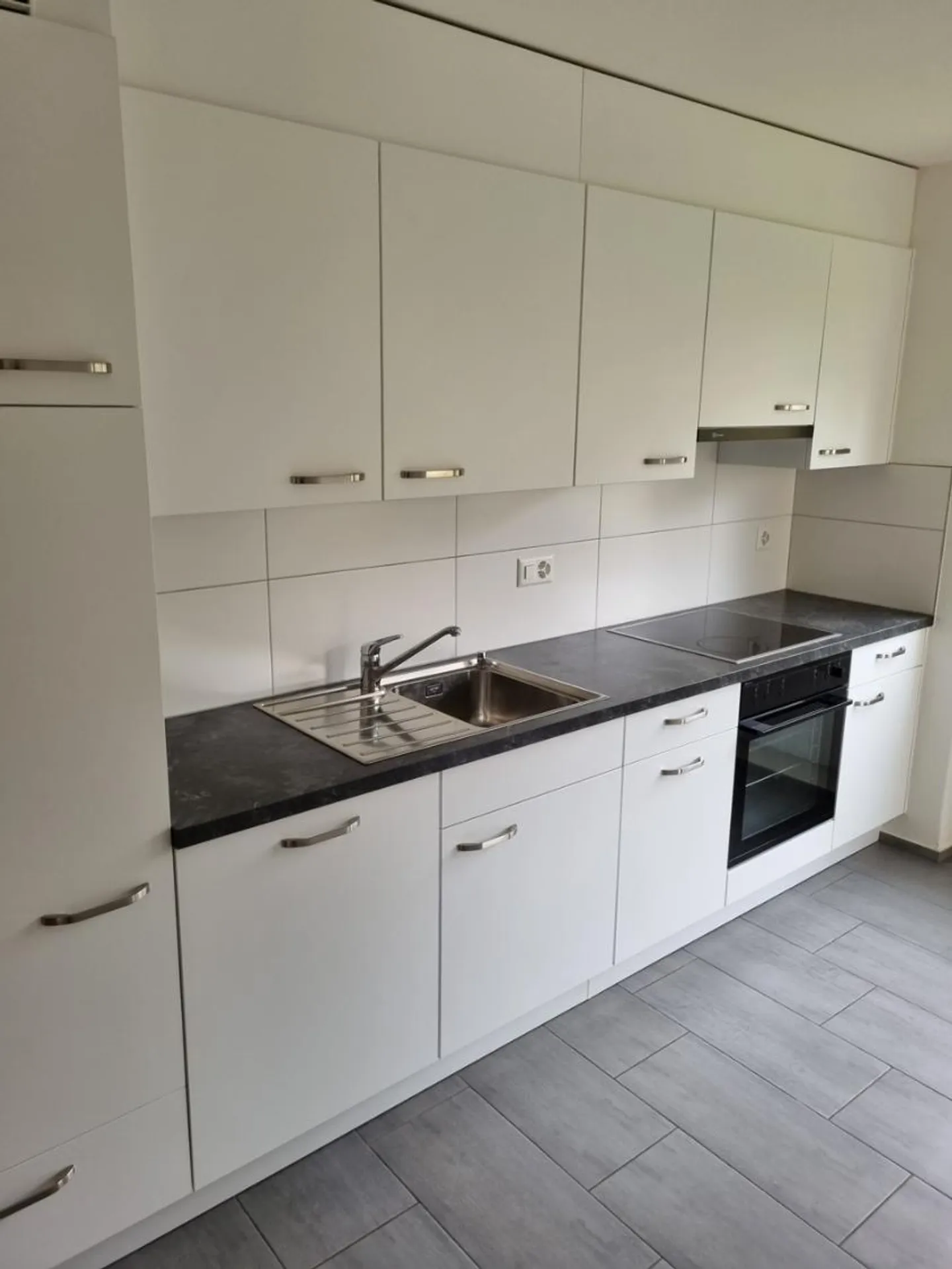 Apartment 75 m2 with 3 rooms on the 2nd floor, with elevator - Photo 2 of 13