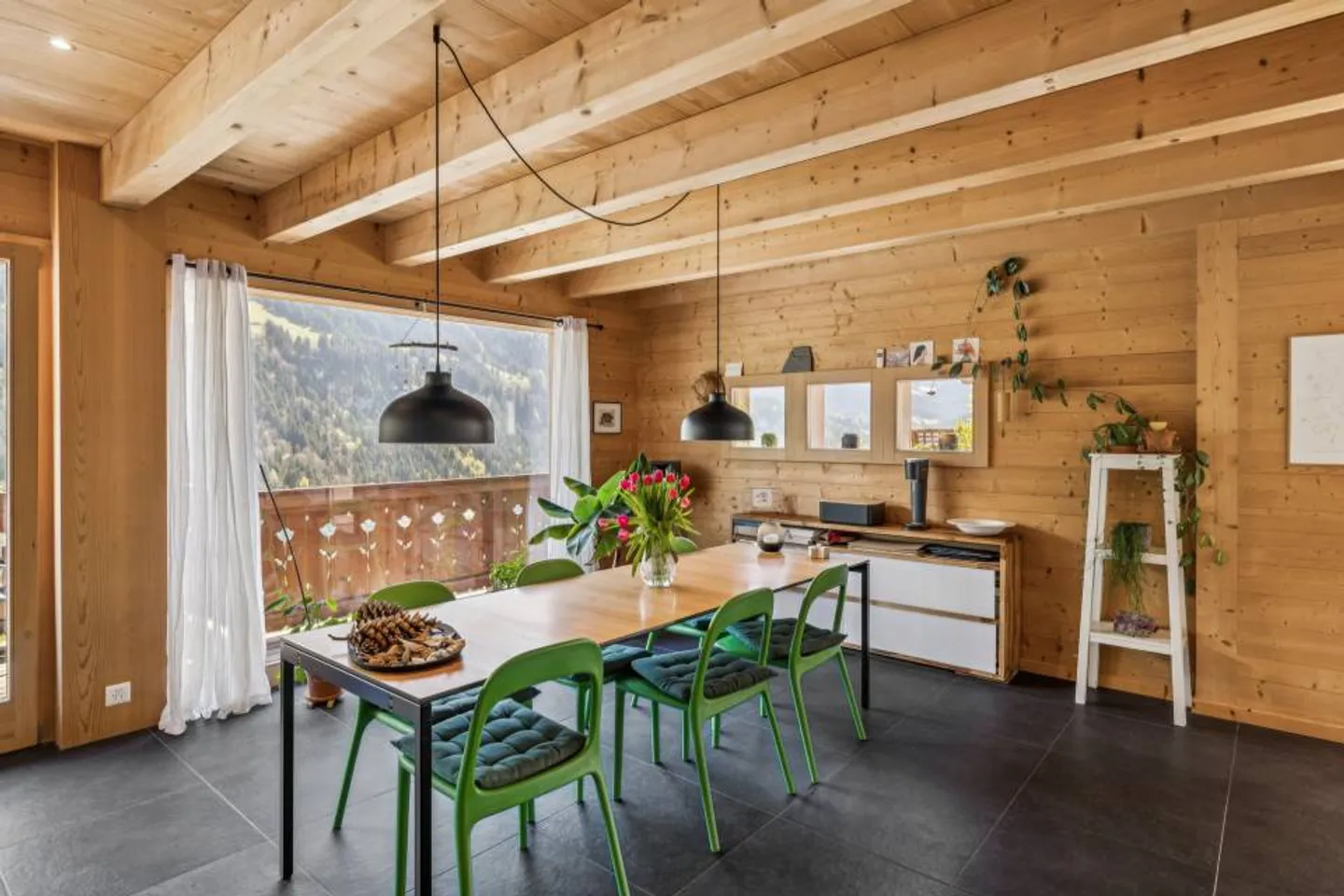 Chalet magnifique avec une vue imprenable sur les Dents du Midi - Photo 6 sur 13