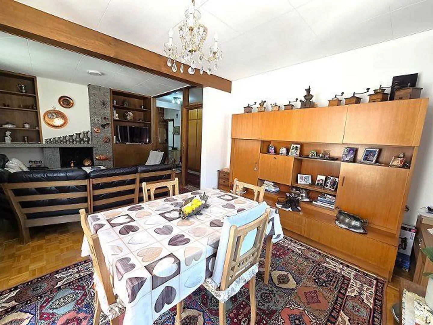 Maison bi-/plurifamiliale avec stationnement et cour - Photo 6 sur 42