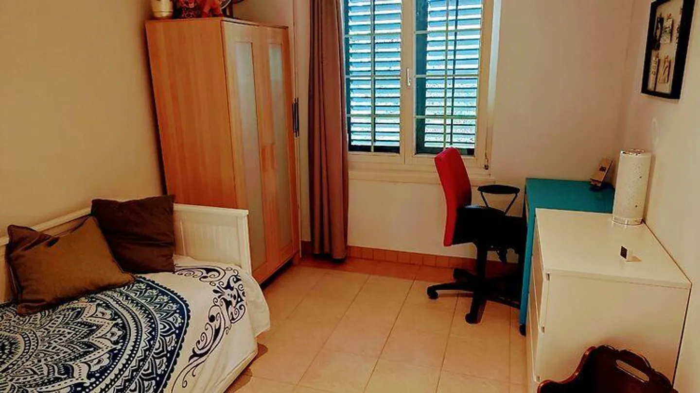 APPARTEMENT 3½ PIÈCES À RAFZ (ZH), MEUBLÉ, TEMPORAIRE - Photo 8 sur 10
