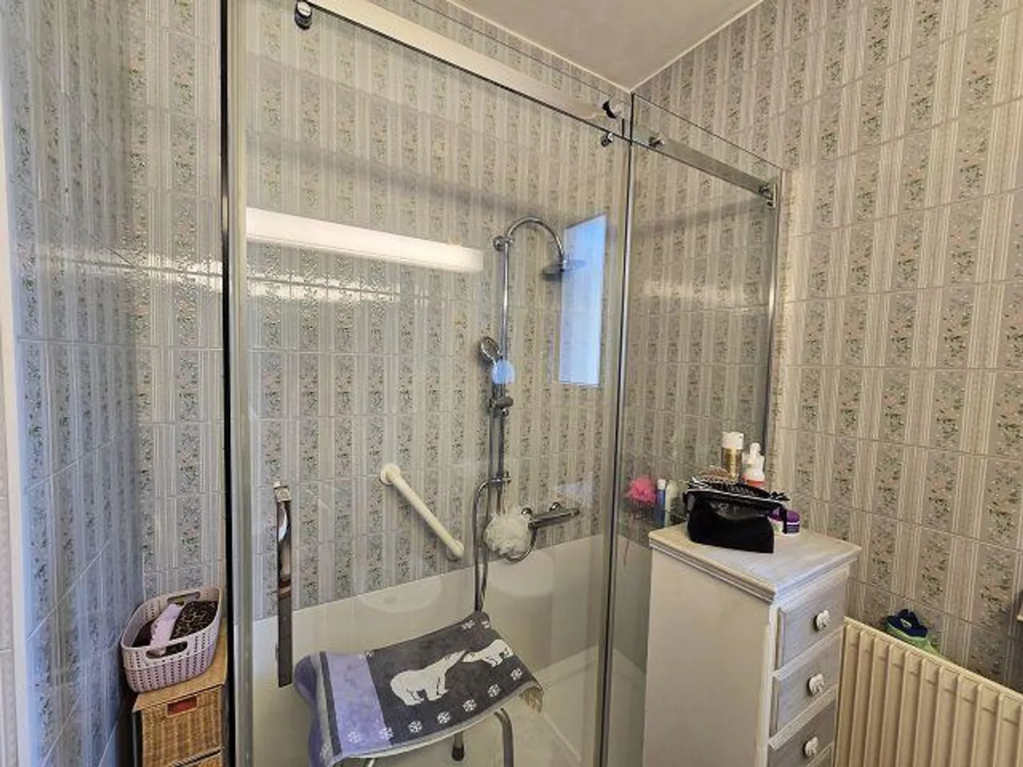 Maison bi-/plurifamiliale avec stationnement et cour - Photo 17 sur 42