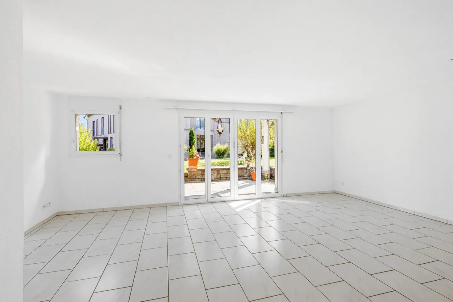 Appartamento giardino attraente di 4,5 stanze a Werrikon (Uster) - Foto 3 di 19