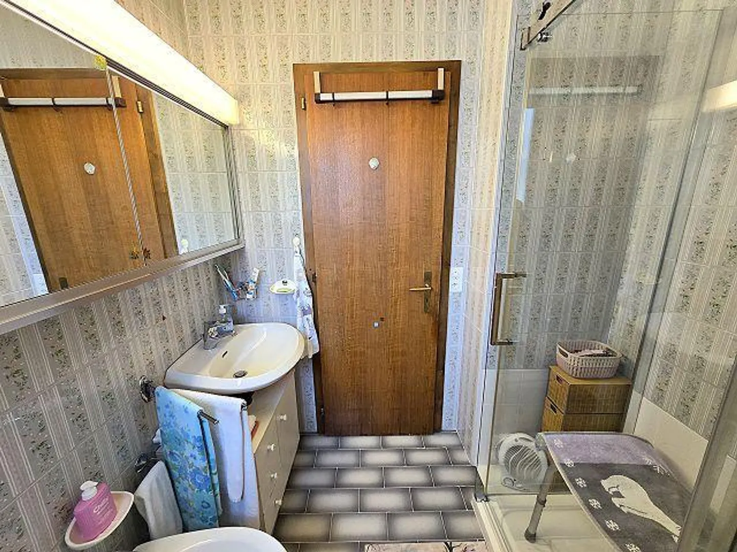 Maison bi-/plurifamiliale avec stationnement et cour - Photo 18 sur 42