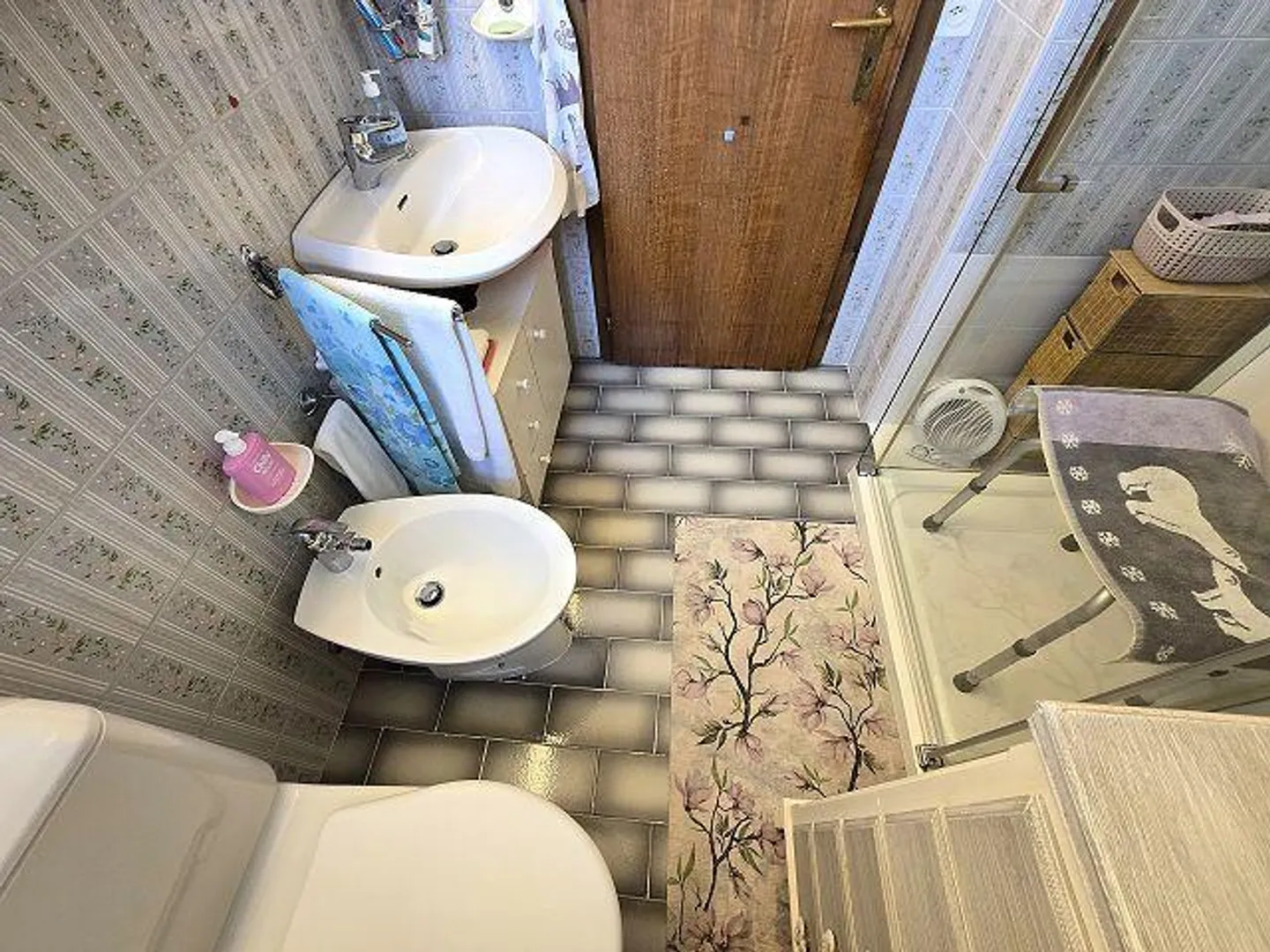 Maison bi-/plurifamiliale avec stationnement et cour - Photo 19 sur 42