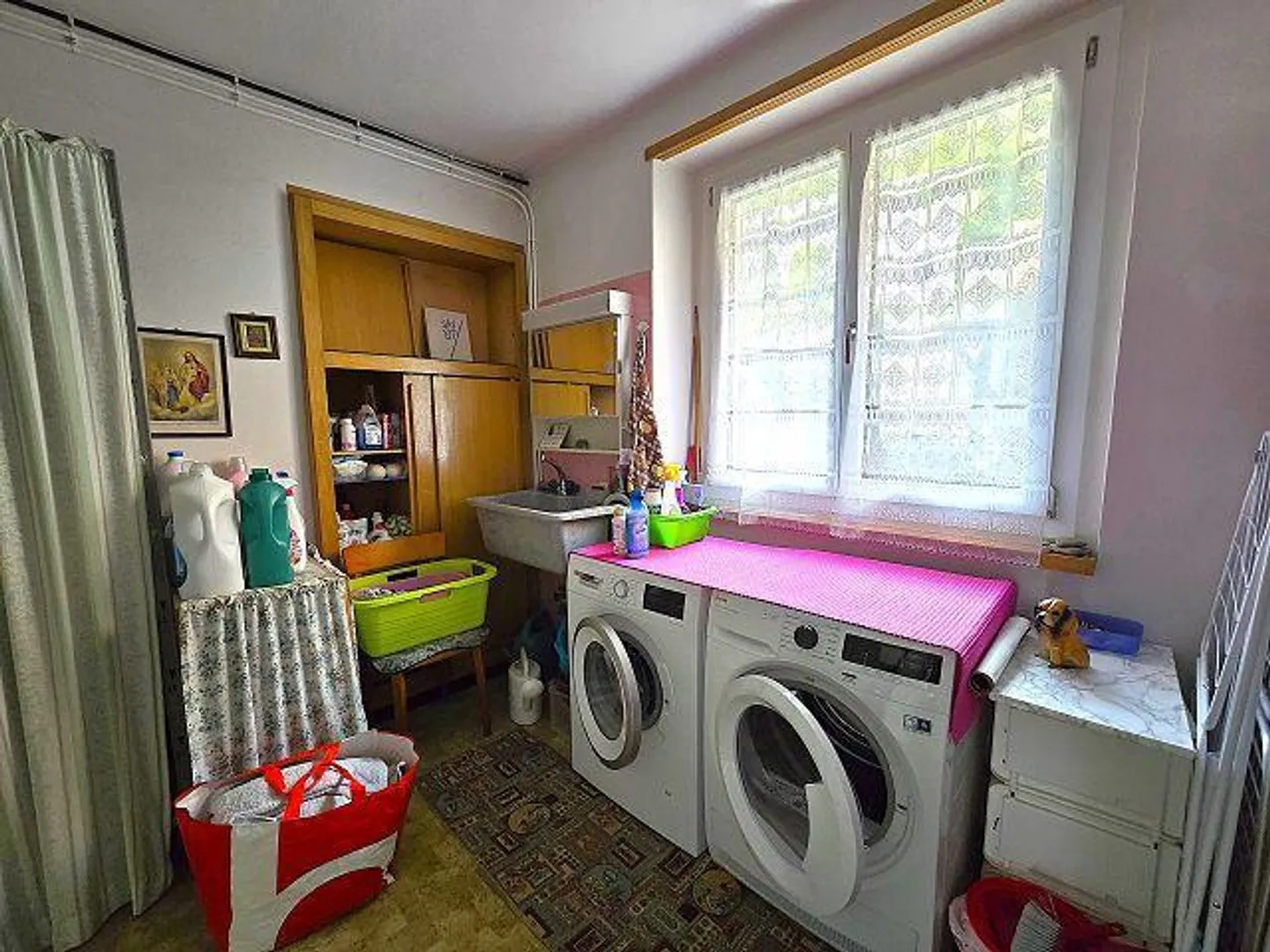 Maison bi-/plurifamiliale avec stationnement et cour - Photo 23 sur 42