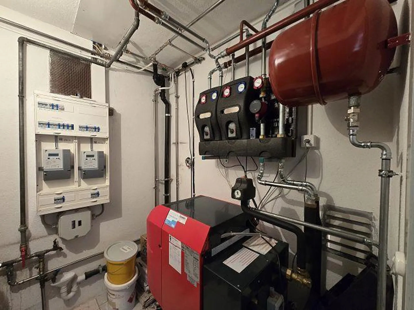 Maison bi-/plurifamiliale avec stationnement et cour - Photo 24 sur 42