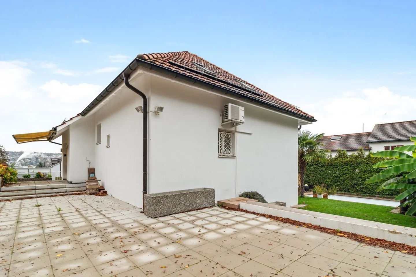 Exclusive, Quiet Single-Family House with Pool for Long-Term Rent - Photo 13 of 13