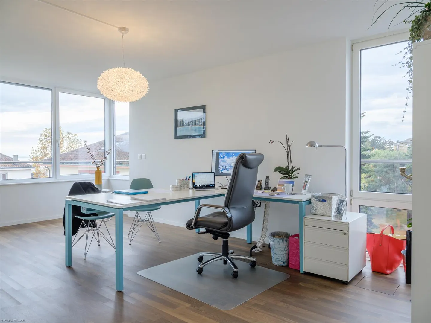 Spacieux bureaux lumineux avec échappée sur le lac - Photo 4 sur 6