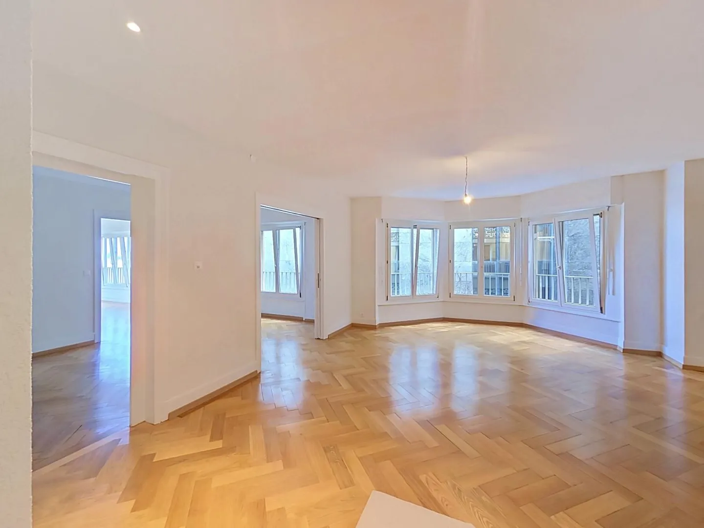 6.5 Room Apartment - Photo 2 of 13