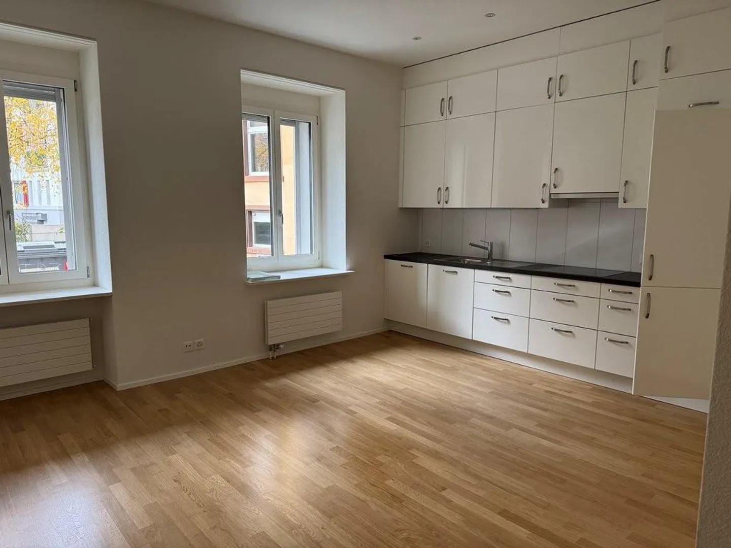 Appartement rénové dans un quartier urbain - Photo 4 sur 7