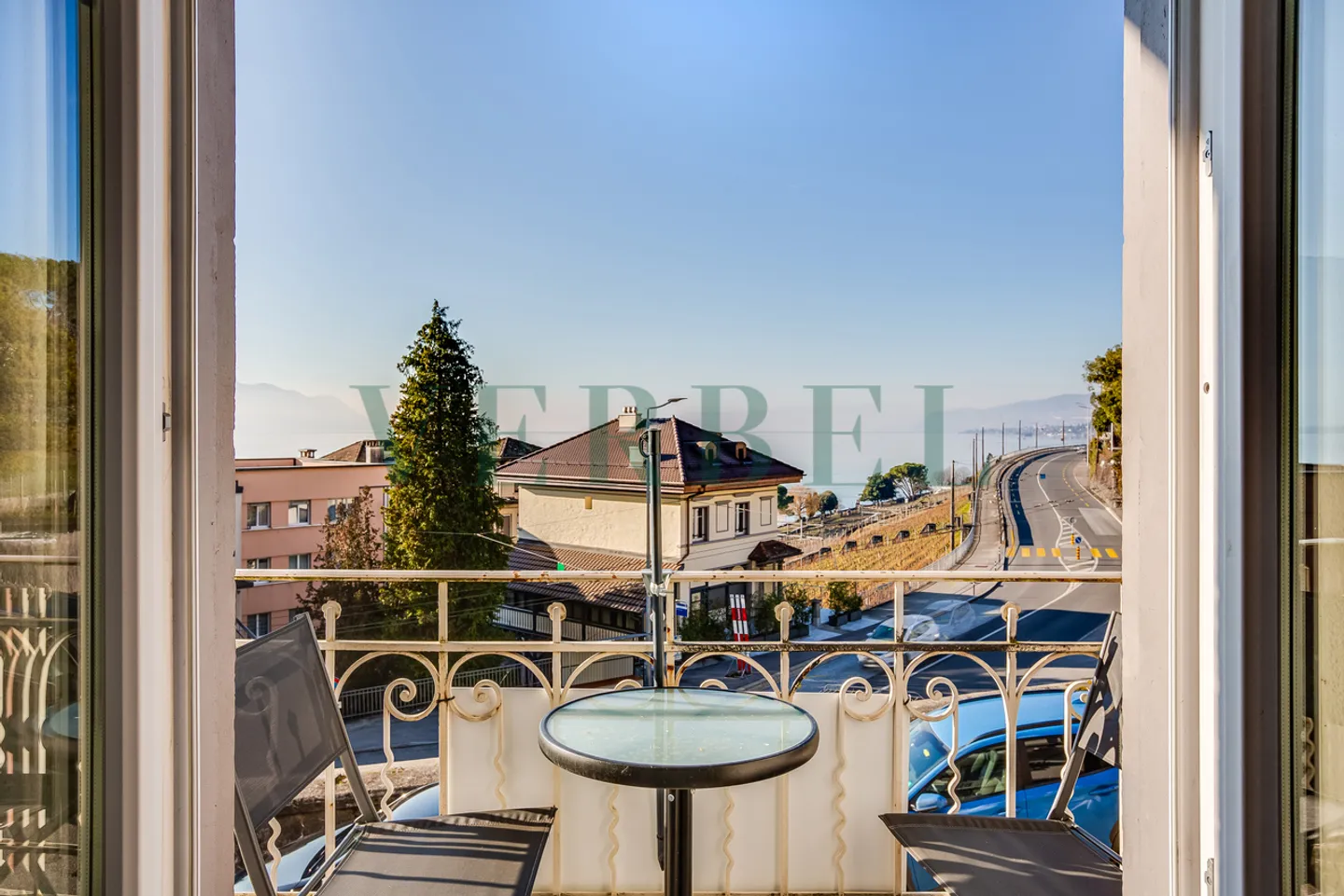 Charmante Wohnung mit Seeblick - Foto 2 von 10