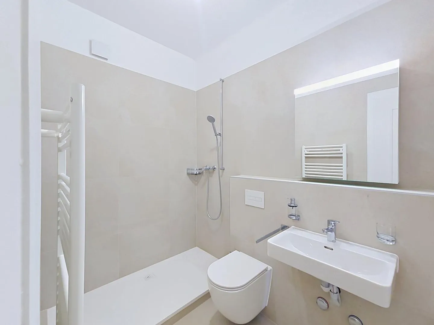 6.5 Room Apartment - Photo 10 of 13