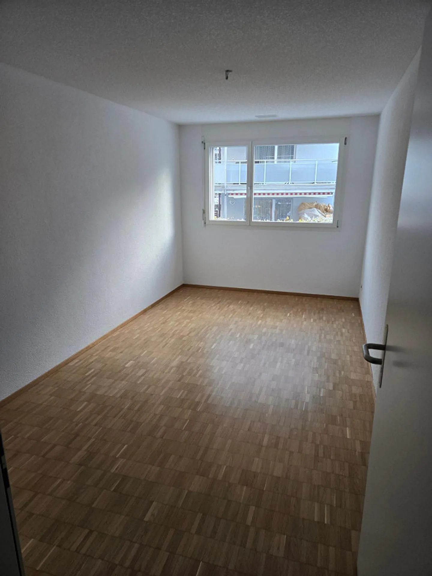 Modernes Mehrfamilienhaus - Foto 5 von 9
