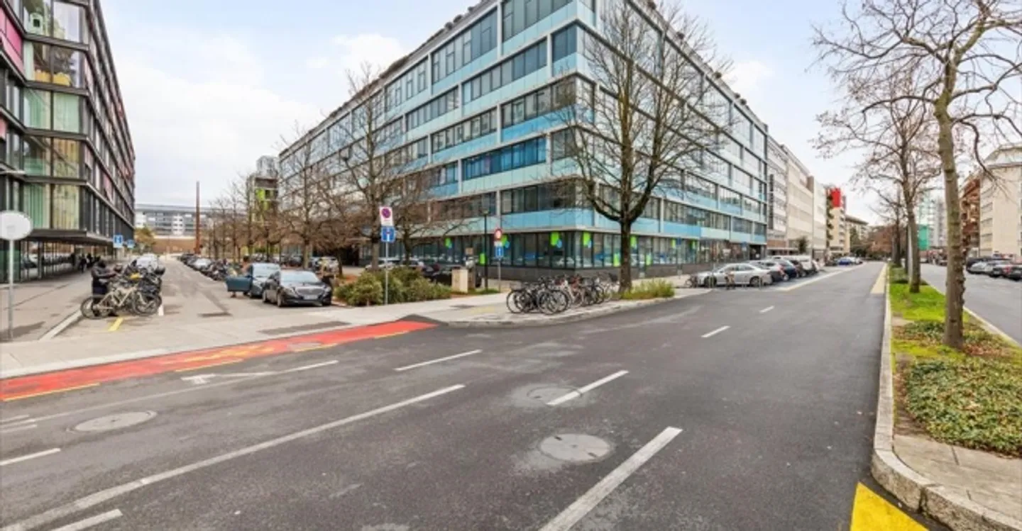 RUBIX: Surfaces for rent within an iconic new project - Photo 1 of 8
