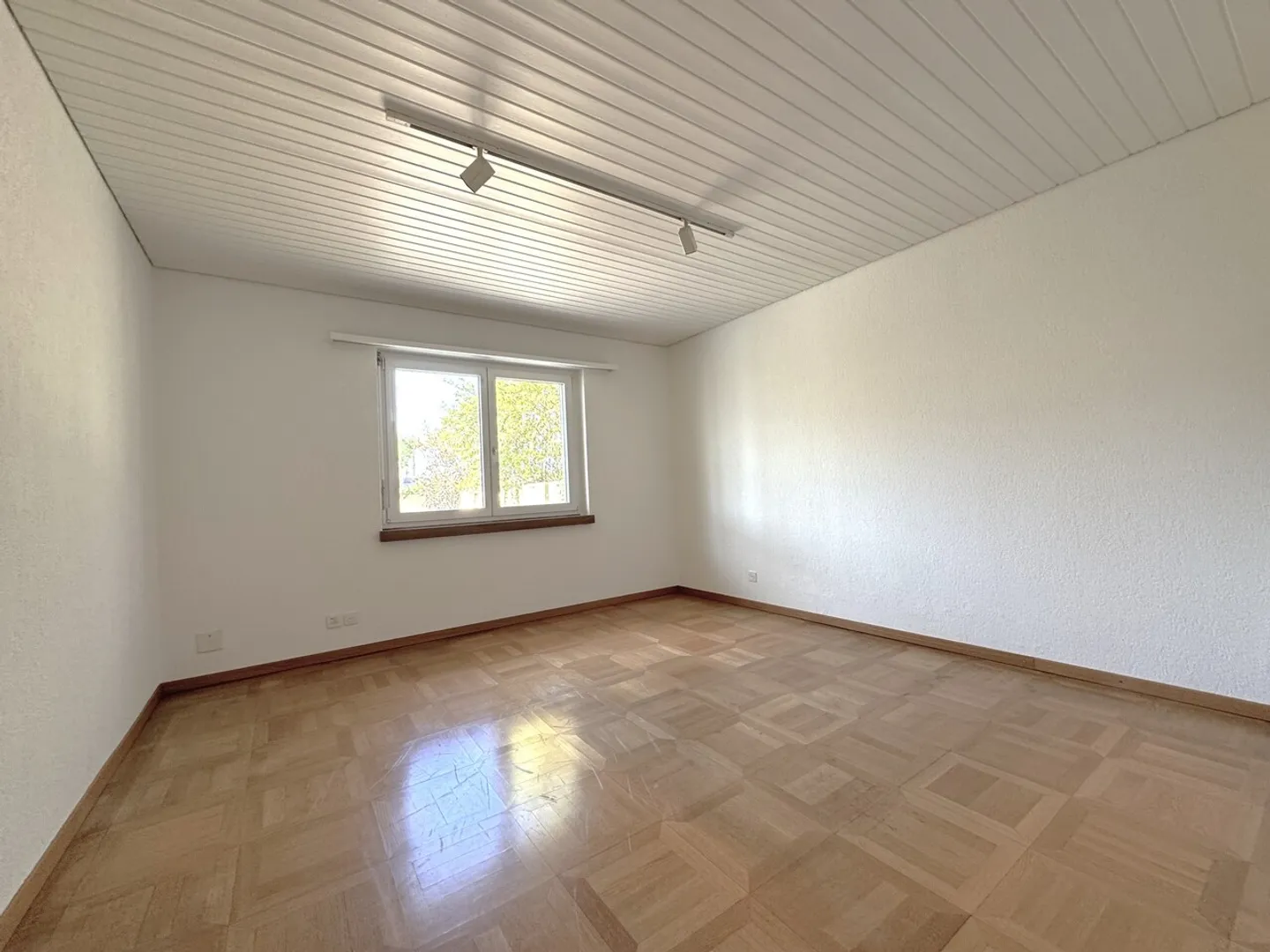 Sonnige Terrassenwohnung mit Aussicht - Foto 11 von 15