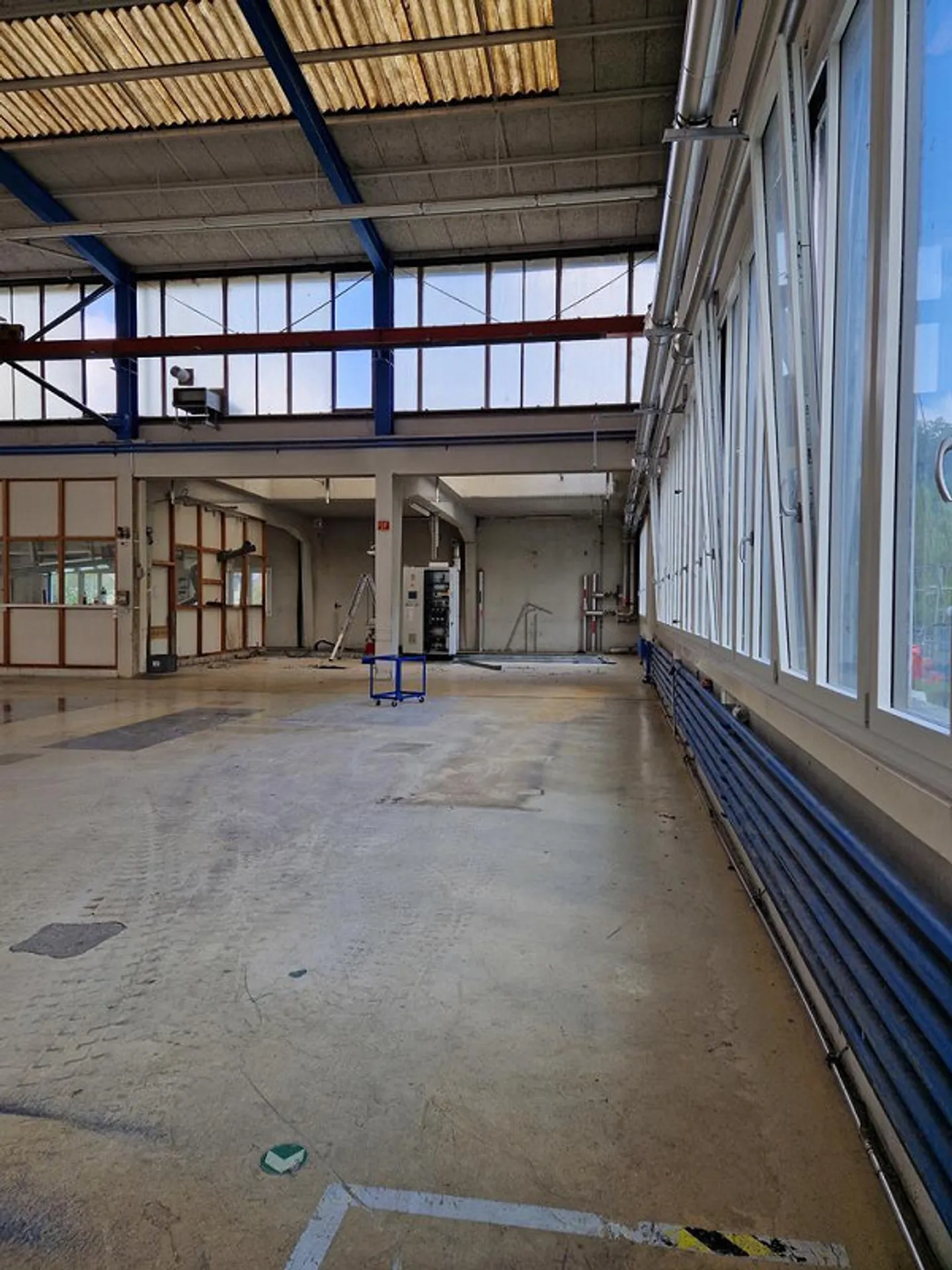 Spazio commerciale flessibile con galleria nell'area industriale di Olten - Foto 2 di 7