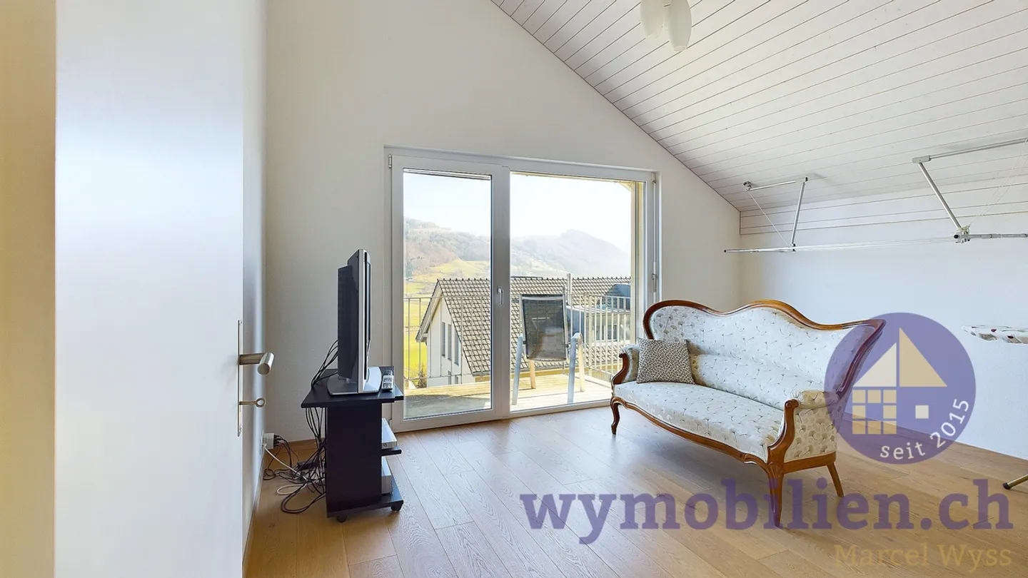7.5-Zimmer-Einfamilienhaus mit Weitblick  + Doppelgarage in Toffen - Foto 7 von 11