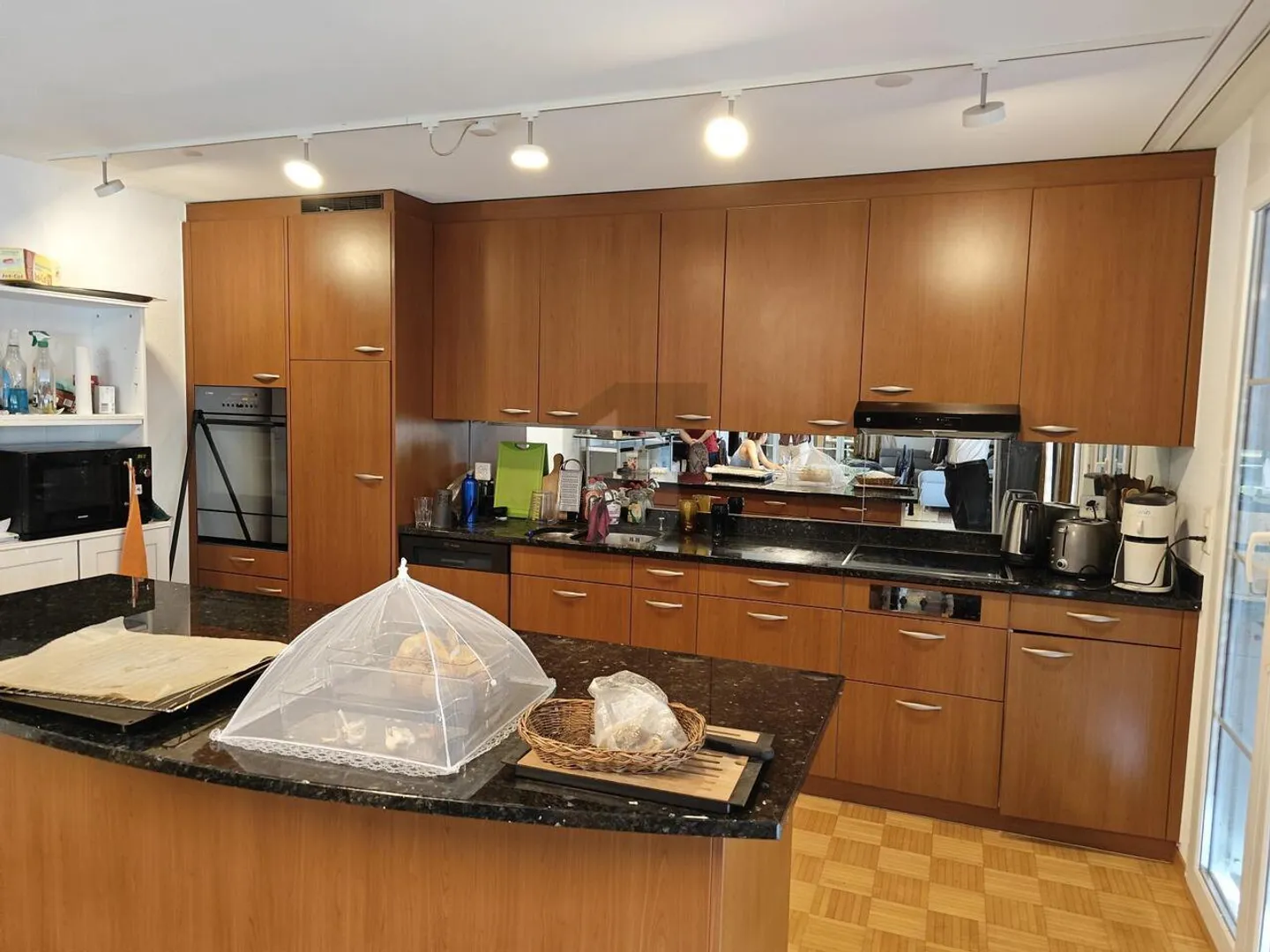 DETACHED, SPACIOUS WITH GARDEN - Photo 2 of 6