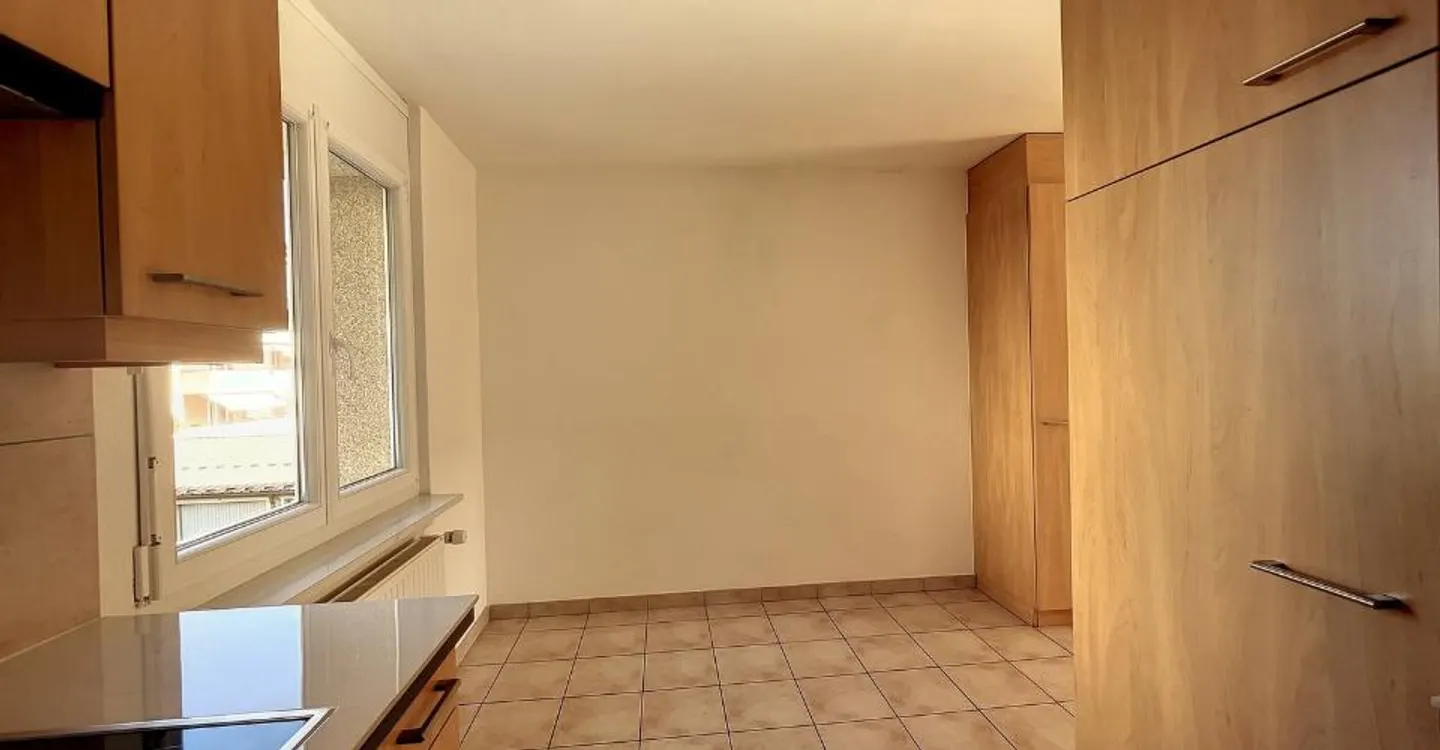 Schöne 4-Zimmer-Wohnung zu vermieten! - Foto 2 von 11