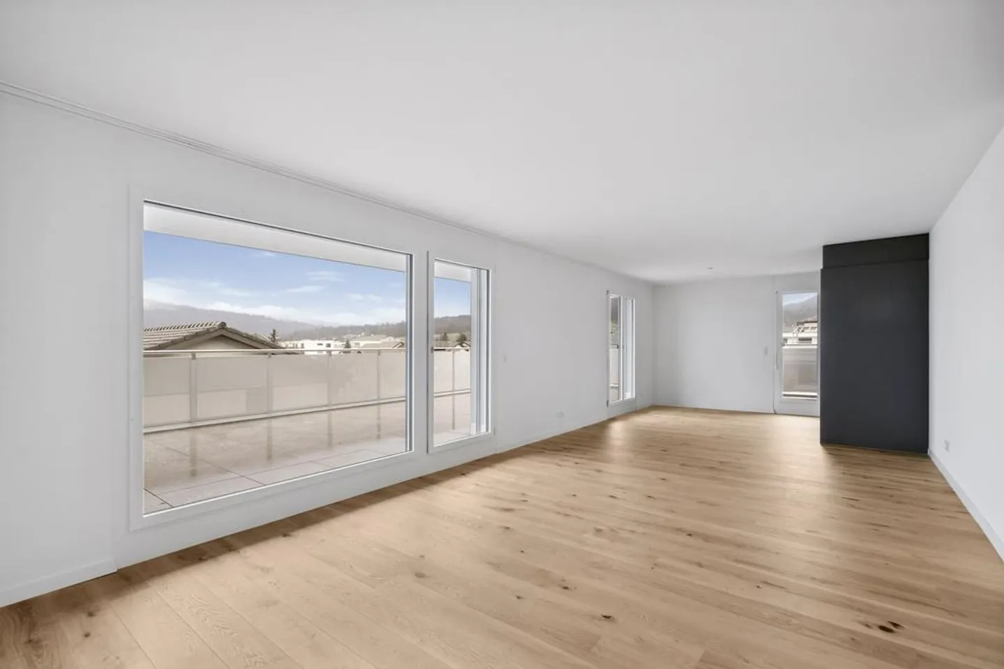 Moderne Attikawohnung mit Top-Anbindung und Komfort! - Foto 1 von 9