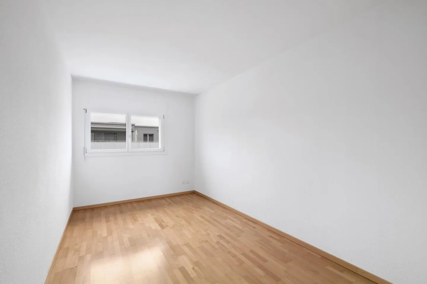 Moderne Attikawohnung mit Top-Anbindung und Komfort! - Foto 5 von 9