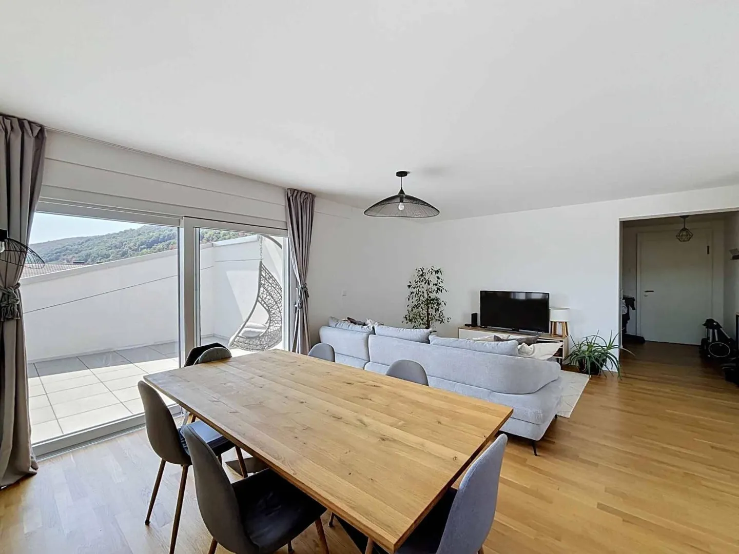 Penthouse-Wohnung mit 4,5 Zimmern zwischen Licht und Gelassenheit - Foto 1 von 10