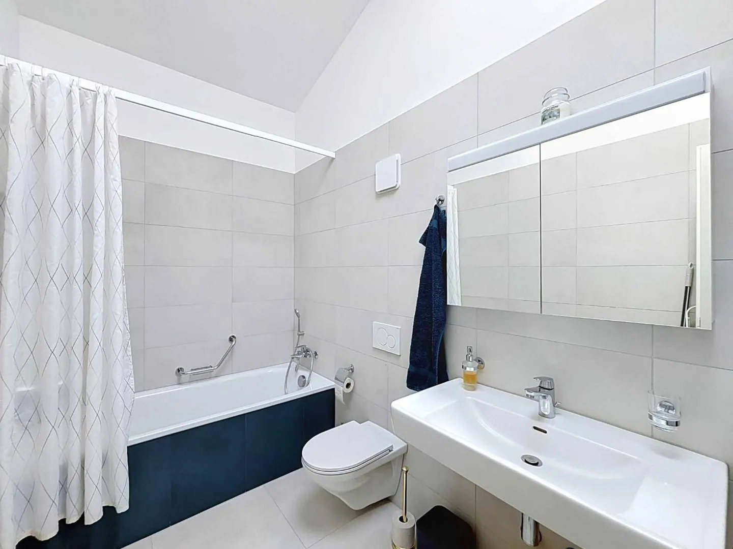 Penthouse-Wohnung mit 4,5 Zimmern zwischen Licht und Gelassenheit - Foto 5 von 10