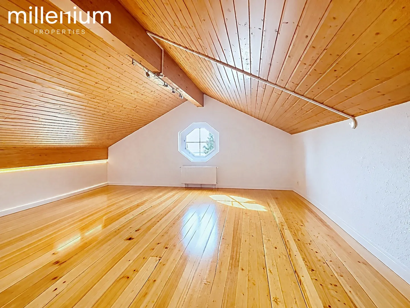 Geräumiges Apartment mit Mezzanine - Foto 6 von 10