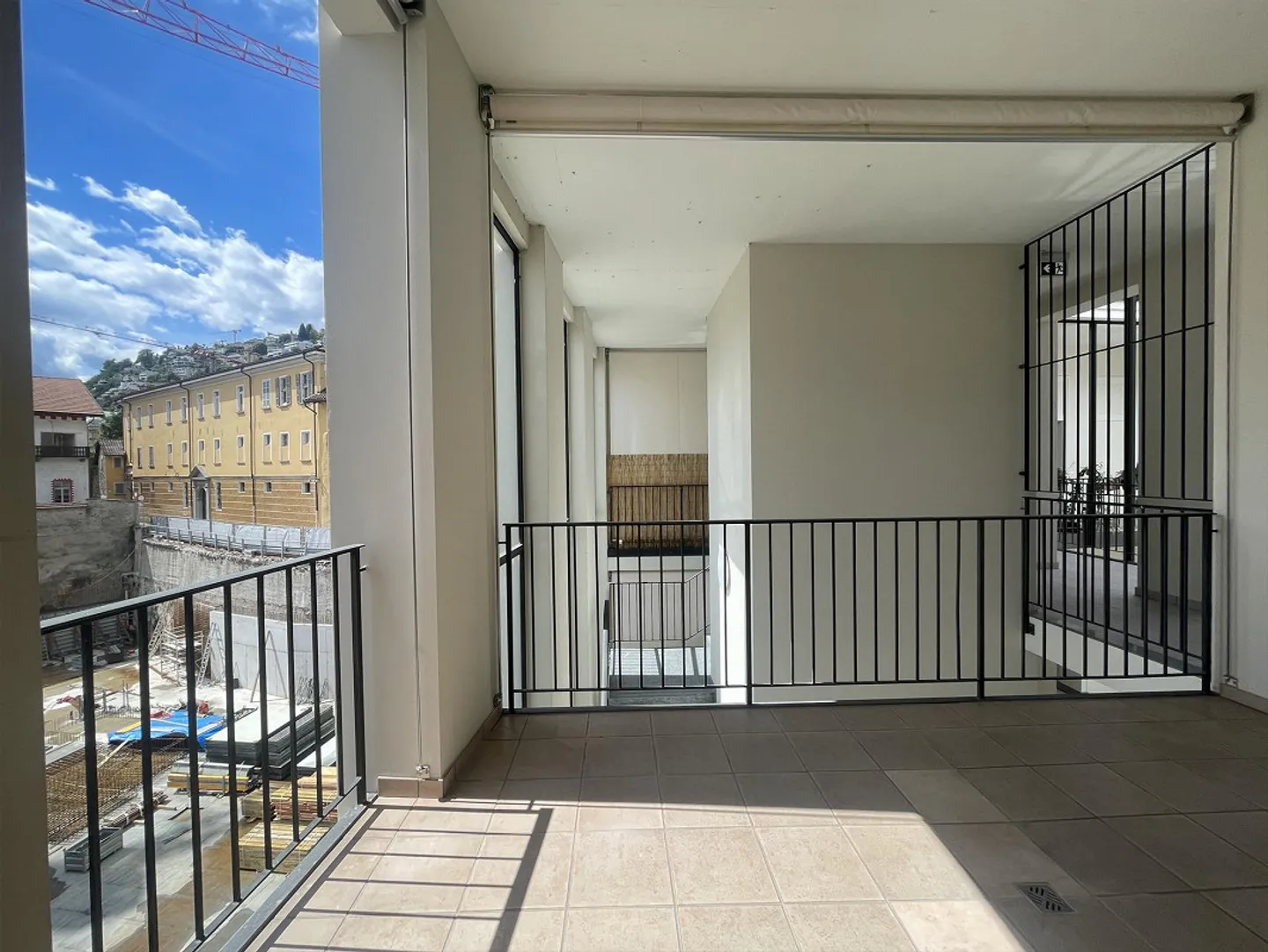 Central and modern - Photo 8 of 8