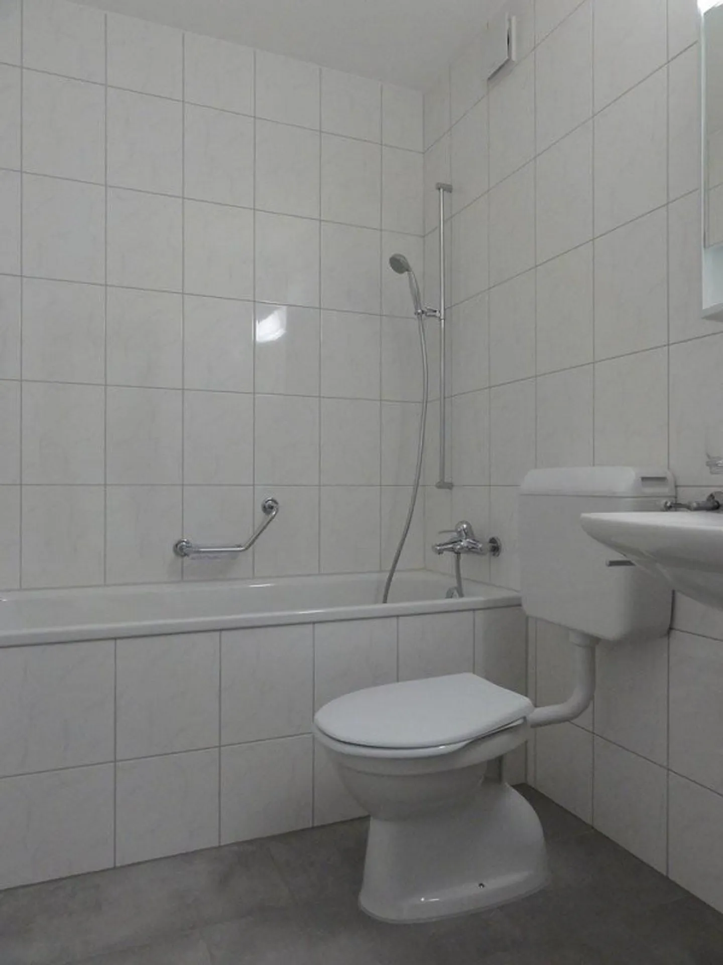 Votre oasis fraîchement rénovée à Schwäbis - Photo 3 sur 7